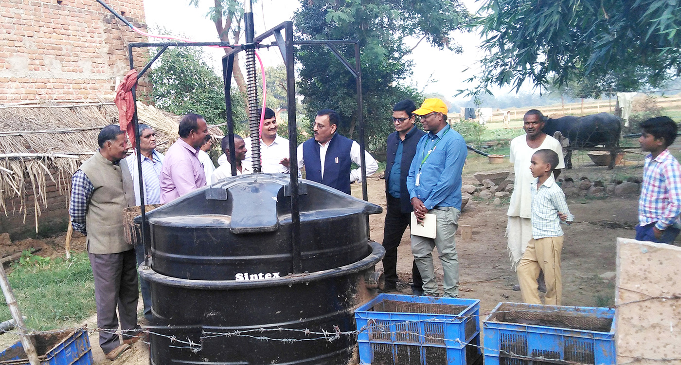 A biogas plant being demonstrated in Chitrakoot district. Photo: ICRISAT.